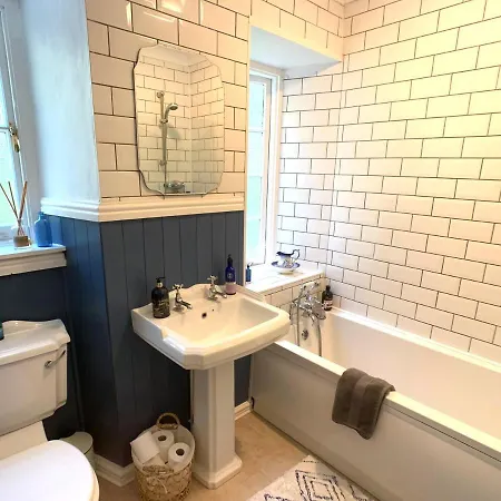 Superb House In Looe, Near Beach And Bars With Great Views And Free Access To A Nearby Indoor Swimming Pool Extérieur photo